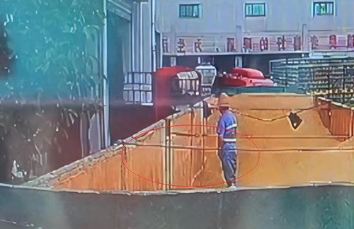 青島啤酒還敢喝嗎 工人在原料倉尿尿,現場畫面曝光
